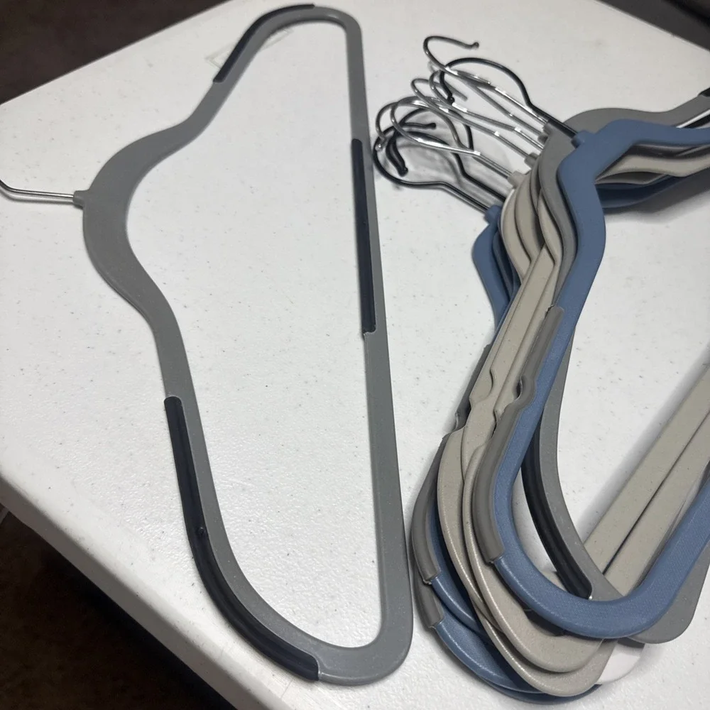 Set of 11 Premium Plastic Metal and Rubber Clothes Hangers